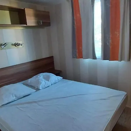 Mobil-home 6 Personnes *